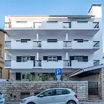 Bay Terrace Iv