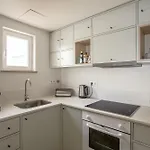 Bay Terrace Iv *