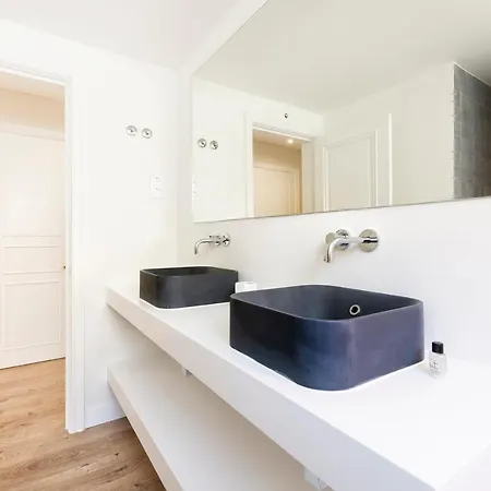 Bay Terrace Iv *