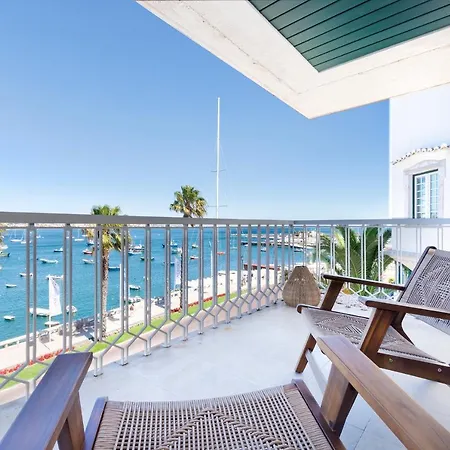 Bay Terrace Iv *